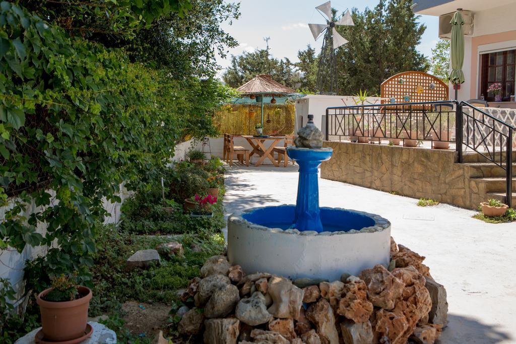 Evita Bay Agia Pelagia Heraklion Exterior photo